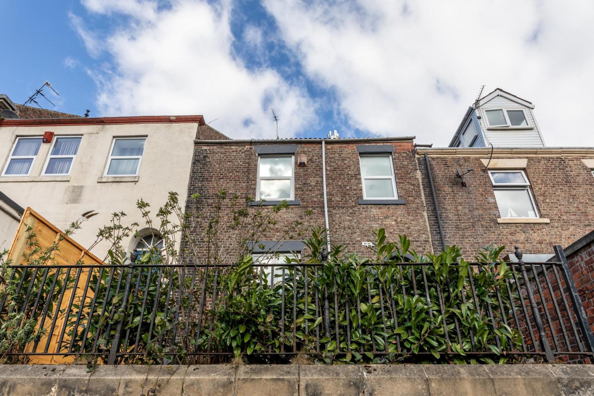 Centre Super Spacious Town House Free Parking And Wi-fi Appartamento